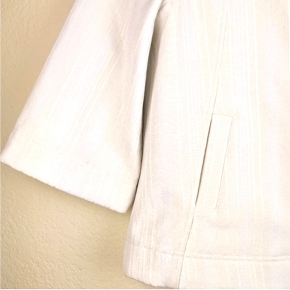 Lululemon Soft Shell Swing Jacket Coat in Off
White 3/4 Sleeves Size 4 - Picture 6 of 12